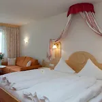 Hotel Garni Rifflsee 3*
