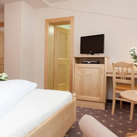 Hotel Hotel Garni Rifflsee Sankt Leonhard im Pitztal