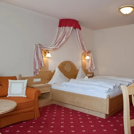Garni Rifflsee Hotel St. Leonhard im Pitztal